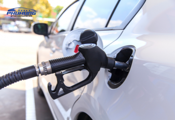 Làm Thế Nào Để Tiết Kiệm Nhiên Liệu Hiệu Quả Khi Lái Xe?