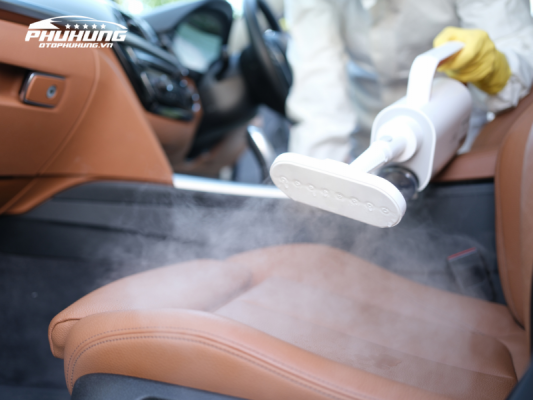 Bảo Dưỡng Nội Thất Xe Ô Tô: Những Bước Cần Thiết Để Duy Trì Độ Mới Cho Xe