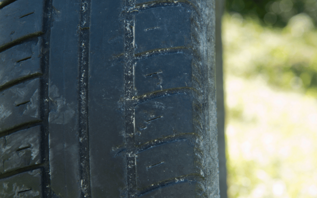 Khi lốp mòn quá mức